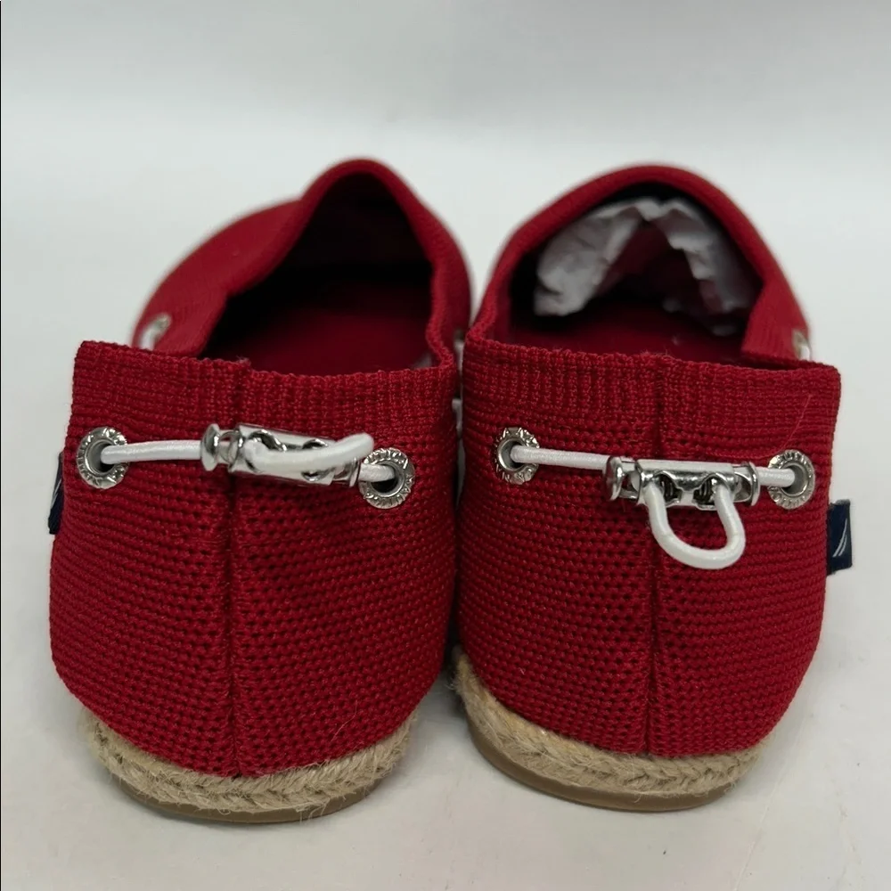 Nautica bright red